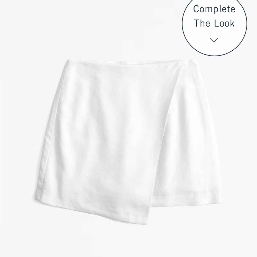 Abercrombie & Fitch White Asymmetrical Wrap Mini Skort